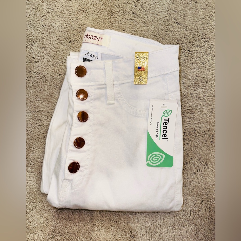 White Vibrant Skinny Jeans